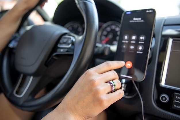 Подъем автомобиля и снятие колес для доступа к рулевым механизмам